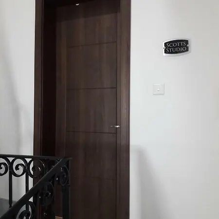 Scotts Studio Apartment